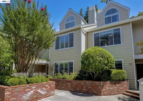 3421 El Camino Real #22E, Atherton, CA 94027