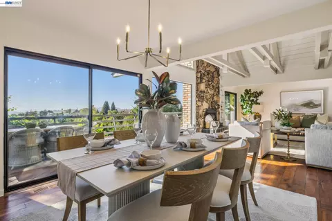 Dining - 5624 Greenridge Rd, Castro Valley, CA 94552 photo 5 of 8