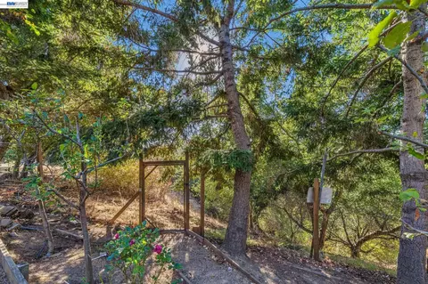 Exterior - 5624 Greenridge Rd, Castro Valley, CA 94552 photo 32 of 39