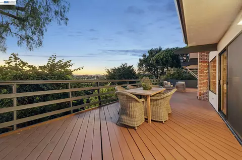 Exterior - 5624 Greenridge Rd, Castro Valley, CA 94552 photo 10 of 39