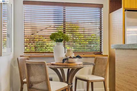 Dining - 5624 Greenridge Rd, Castro Valley, CA 94552 photo 8 of 8