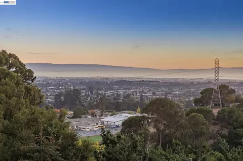 View/Area - 5624 Greenridge Rd, Castro Valley, CA 94552 photo 1 of 4