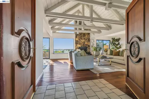 Entry Way - 5624 Greenridge Rd, Castro Valley, CA 94552 photo 1 of 1