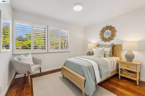 Bedroom - 5624 Greenridge Rd, Castro Valley, CA 94552 photo 3 of 12