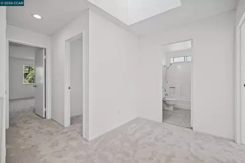 Entry Way - 146 Riverway Dr, Pittsburg, CA 94565 photo 6 of 6