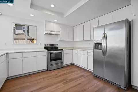 Kitchen - 146 Riverway Dr, Pittsburg, CA 94565 photo 4 of 4