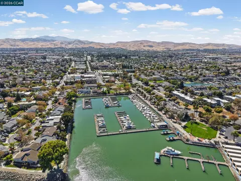 View/Area - 146 Riverway Dr, Pittsburg, CA 94565 photo 12 of 16