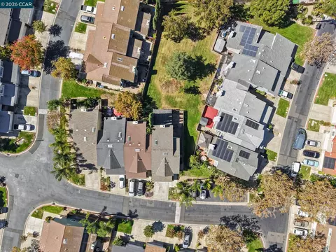 View/Area - 146 Riverway Dr, Pittsburg, CA 94565 photo 4 of 16