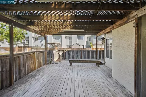 Exterior - 146 Riverway Dr, Pittsburg, CA 94565 photo 6 of 17