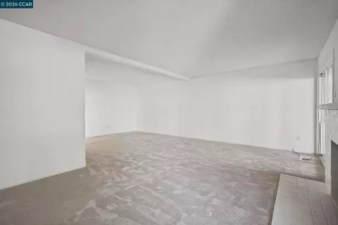 Living - 146 Riverway Dr, Pittsburg, CA 94565 photo 5 of 5