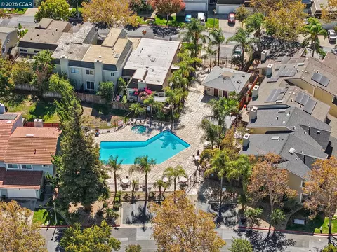 View/Area - 146 Riverway Dr, Pittsburg, CA 94565 photo 6 of 16