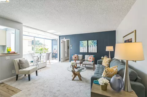 2550 Dana St #2F, Berkeley, CA 94704