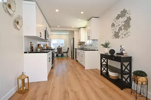 Entry Way - 2403 Mountain View Dr, Concord, CA 94520 photo 1 of 1