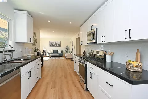Kitchen - 2403 Mountain View Dr, Concord, CA 94520 photo 2 of 5