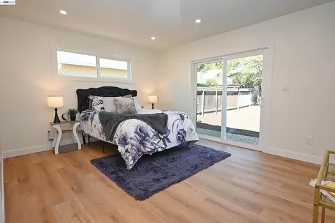 Bedroom - 2403 Mountain View Dr, Concord, CA 94520 photo 2 of 5