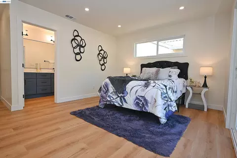 Bedroom - 2403 Mountain View Dr, Concord, CA 94520 photo 1 of 5