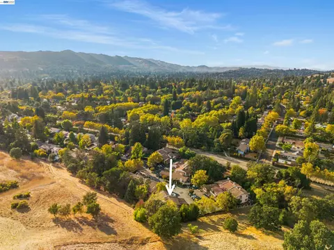 View/Area - 80 Leeds Ct E, Danville, CA 94526 photo 1 of 7