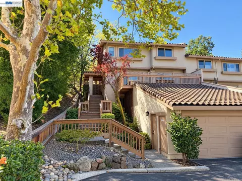 80 E Leeds Ct, Danville, CA 94526