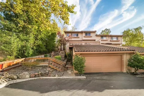 Exterior - 80 Leeds Ct E, Danville, CA 94526 photo 8 of 9