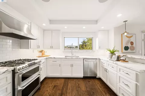 Kitchen - 80 Leeds Ct E, Danville, CA 94526 photo 4 of 4
