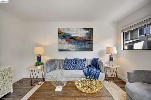 Living - 1163 Cherryview Ln, San Jose, CA 95118 photo 5 of 6