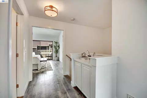 Entry Way - 1163 Cherryview Ln, San Jose, CA 95118 photo 2 of 3