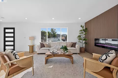 Living - 5 Greentree Cir, Milpitas, CA 95035 photo 1 of 3
