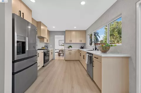 Kitchen - 5 Greentree Cir, Milpitas, CA 95035 photo 3 of 4