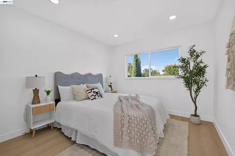 Bedroom - 5 Greentree Cir, Milpitas, CA 95035 photo 5 of 7