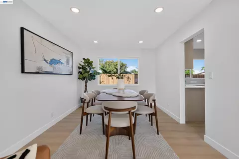 Dining - 5 Greentree Cir, Milpitas, CA 95035 photo 3 of 4