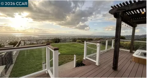 6317 Ridgemont Dr, Oakland, CA 94619