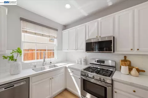Kitchen - 5236 Brookline Ct, Dublin, CA 94568 photo 3 of 3