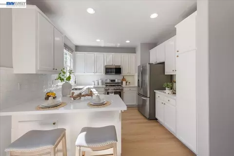 Kitchen - 5236 Brookline Ct, Dublin, CA 94568 photo 2 of 3