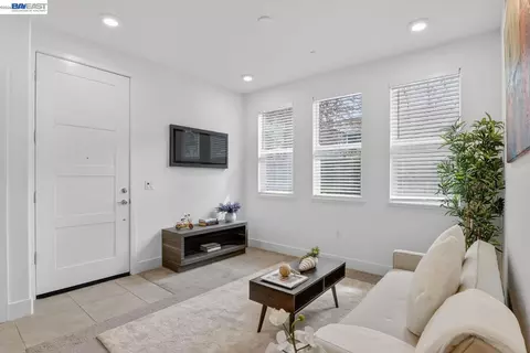 Other - 411 Rhythm Ln, Hayward, CA 94544 photo 6 of 13