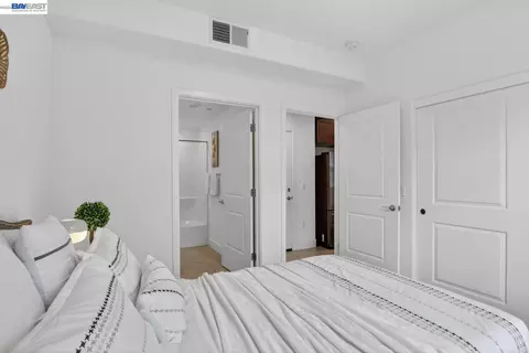 Bedroom - 411 Rhythm Ln, Hayward, CA 94544 photo 3 of 4