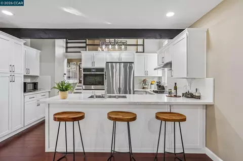 Kitchen - 2609 Moraga Dr, Pinole, CA 94564 photo 4 of 4
