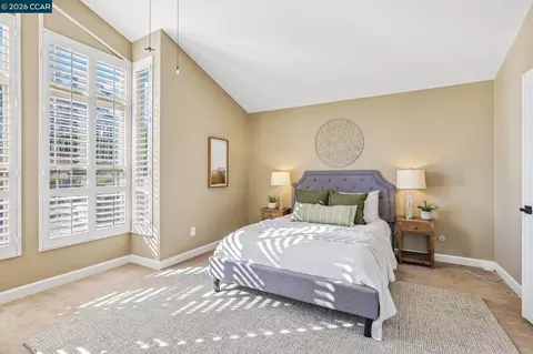 Bedroom - 2609 Moraga Dr, Pinole, CA 94564 photo 1 of 8