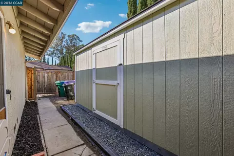 Exterior - 2609 Moraga Dr, Pinole, CA 94564 photo 10 of 17