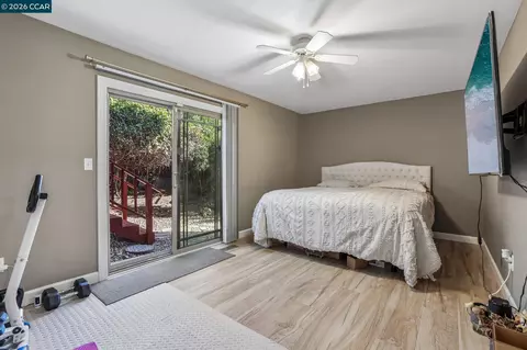 Bedroom - 2609 Moraga Dr, Pinole, CA 94564 photo 4 of 8