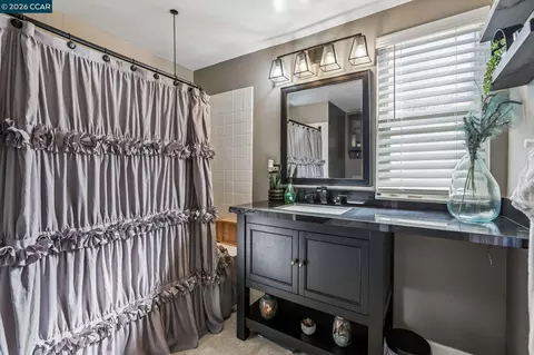 Bath - 2609 Moraga Dr, Pinole, CA 94564 photo 1 of 3