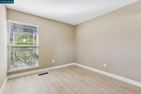 Bedroom - 2609 Moraga Dr, Pinole, CA 94564 photo 7 of 8