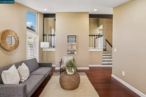Living - 2609 Moraga Dr, Pinole, CA 94564 photo 3 of 9
