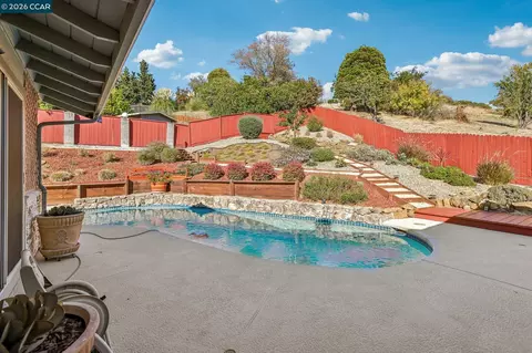 Exterior - 2609 Moraga Dr, Pinole, CA 94564 photo 9 of 17