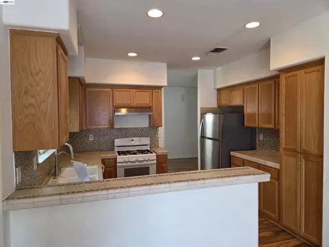 Kitchen - 4341 Burr Ct, Tracy, CA 95377 photo 1 of 3