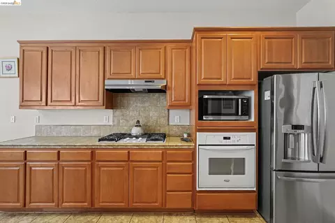 Kitchen - 161 Monet Dr, Oakley, CA 94561 photo 3 of 3