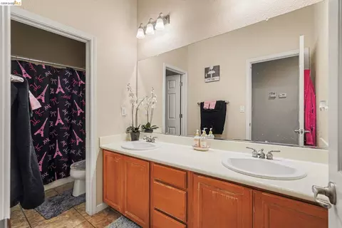 Bath - 161 Monet Dr, Oakley, CA 94561 photo 1 of 1