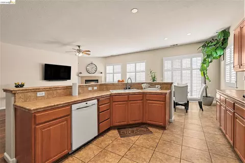 Kitchen - 161 Monet Dr, Oakley, CA 94561 photo 1 of 3