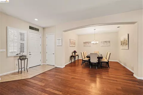 Entry Way - 161 Monet Dr, Oakley, CA 94561 photo 2 of 2