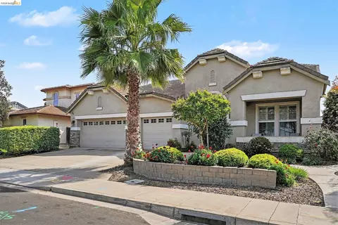 Exterior - 161 Monet Dr, Oakley, CA 94561 photo 4 of 5