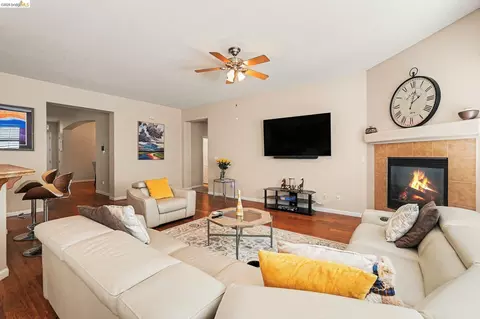 Living - 161 Monet Dr, Oakley, CA 94561 photo 6 of 6
